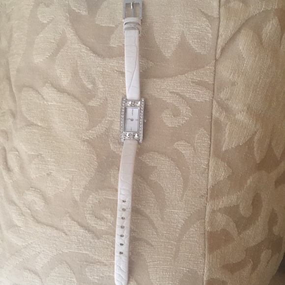 DKNY watch - Picture 5 of 6